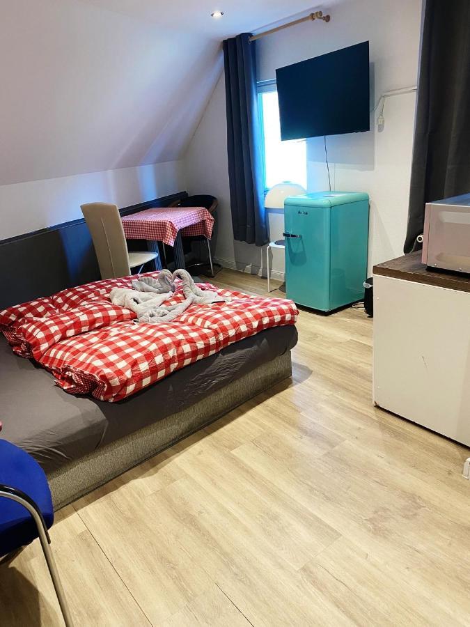 שטוטגרט Hotel Waldhorn מראה חיצוני תמונה